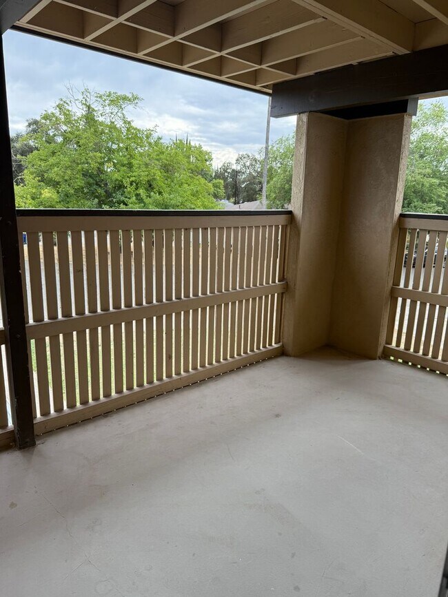 Building Photo - BEAUTIFULLY REMODELED 2 BEDROOM IN CARMICHAEL