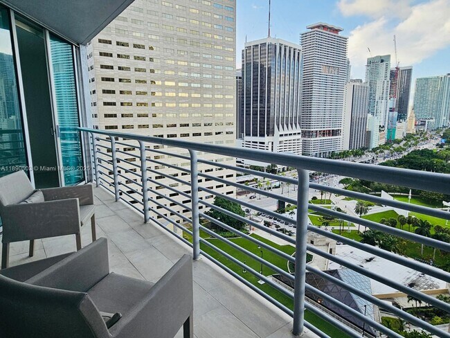 Building Photo - 335 S Biscayne Blvd