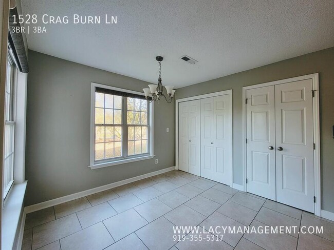 Building Photo - 1528 Crag Burn Ln