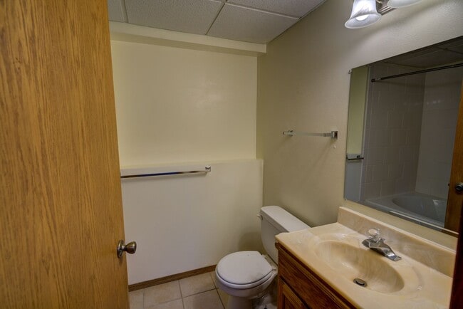 Building Photo - 1509 Bultman Rd