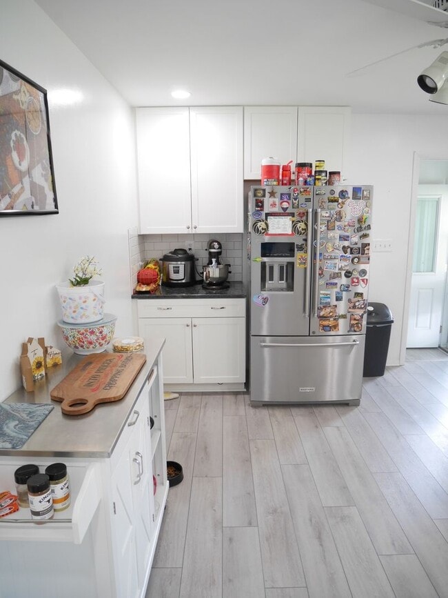 Building Photo - Charming 3-Bedroom Single Family Home with...