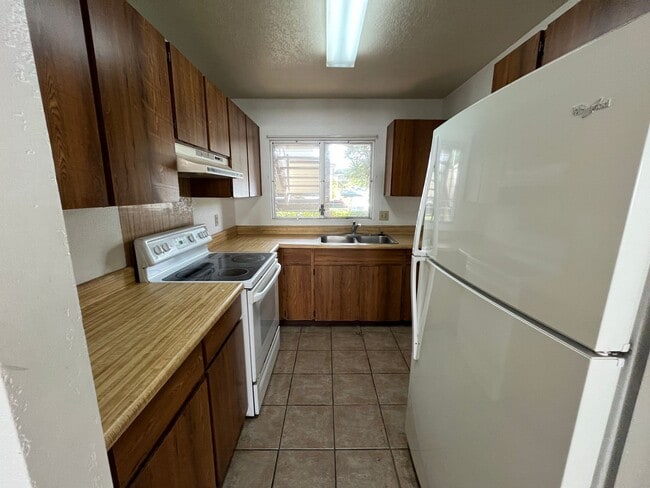 Building Photo - Alii Plantation (Aiea/Honolulu/Aloha Stadium) - ground floor 2 bedroom with full size washer/dryer