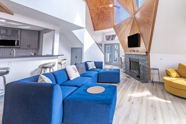 Building Photo - 22814 Verano Dr