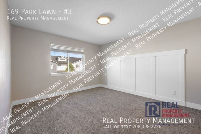 Building Photo - 169 Park Lawn Dr