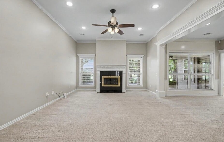Building Photo - 412 N Forest Ridge Blvd