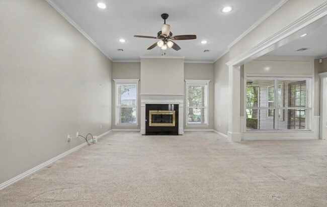 Building Photo - 412 N Forest Ridge Blvd