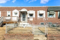 Building Photo - 915 W Browning Rd