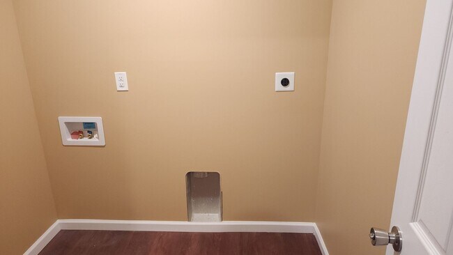 Building Photo - Fresh start calling, 3 Bedroom Rental Available!