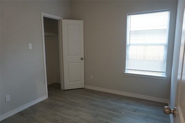 Building Photo - 9771 Black Gum