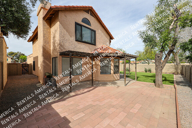 Building Photo - 967 E Rockwell Dr
