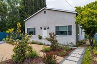 Building Photo - 1460 Yosemite Dr