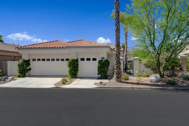 Building Photo - 430 White Horse Trail