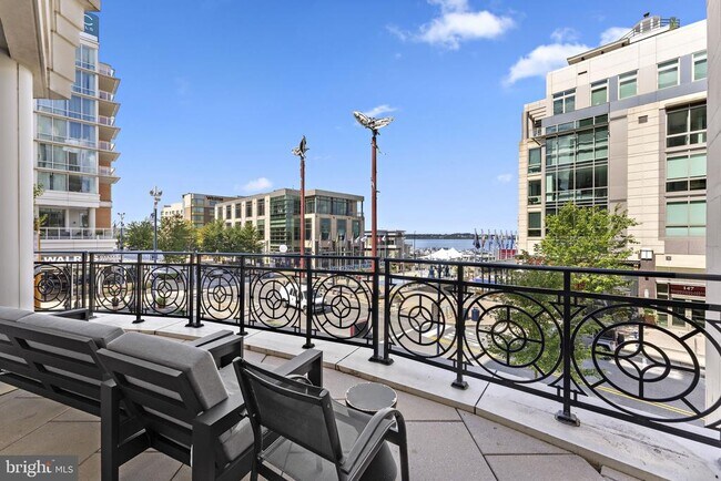 Building Photo - 155 Potomac Passage