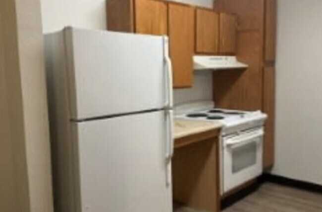 Building Photo - 4321 Country Village Ln