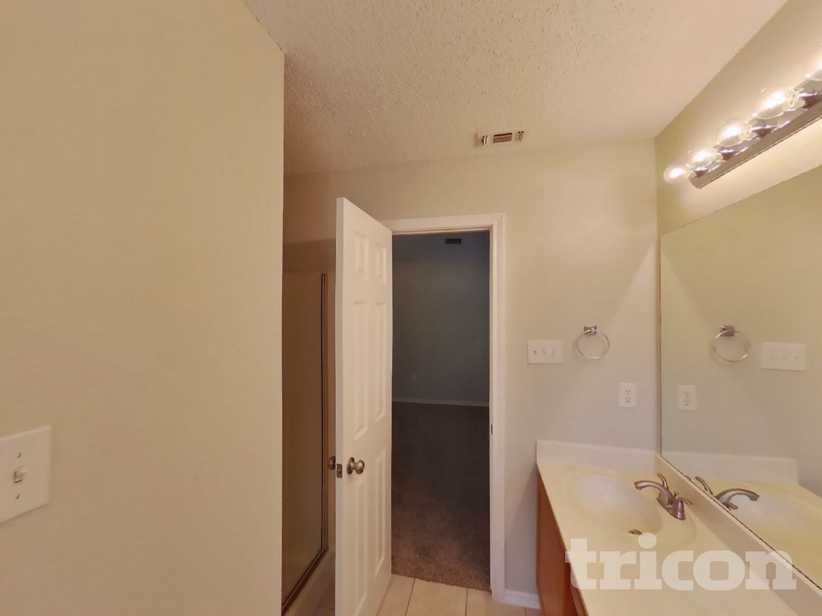 Building Photo - 1706 Fern Dr