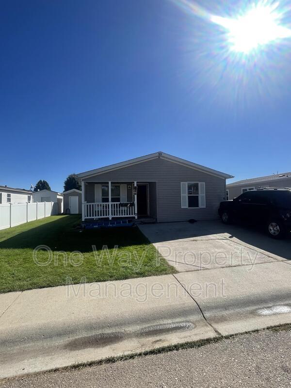 Primary Photo - 2990 W C St