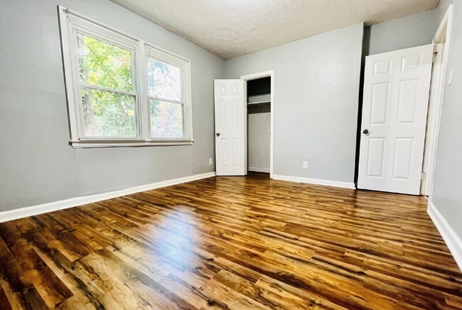 Building Photo - 50 Eddy Dr