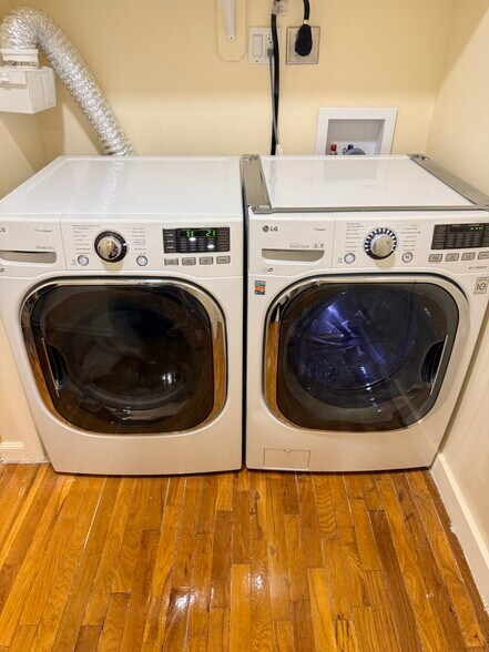 Building Photo - 295 Throop Ave