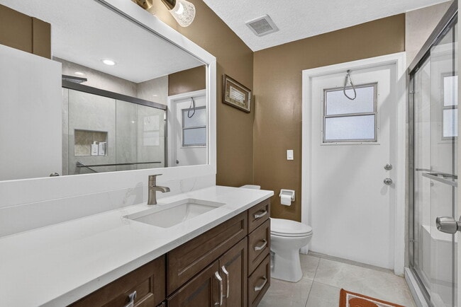 Building Photo - 798 Blueberry Dr