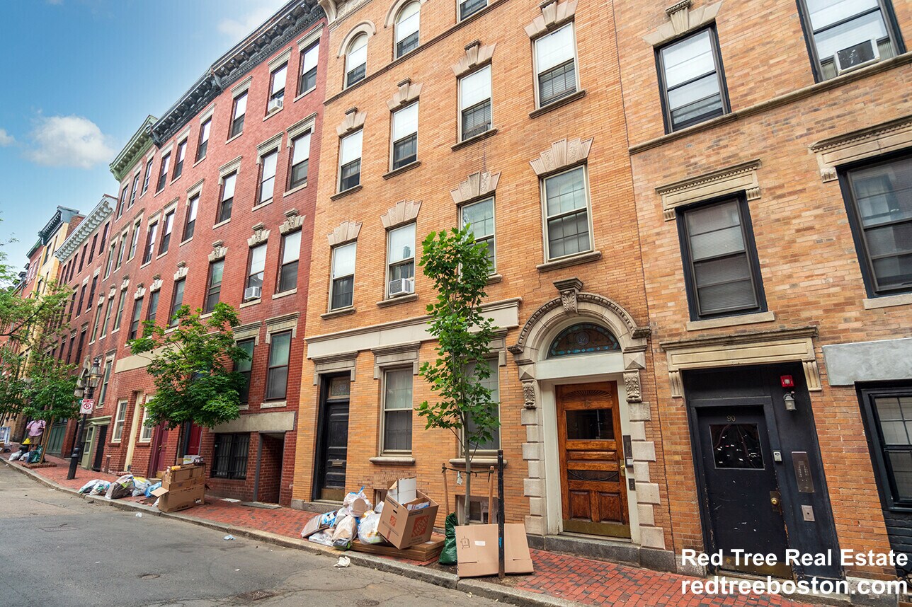 Building Photo - 88 W Cedar St