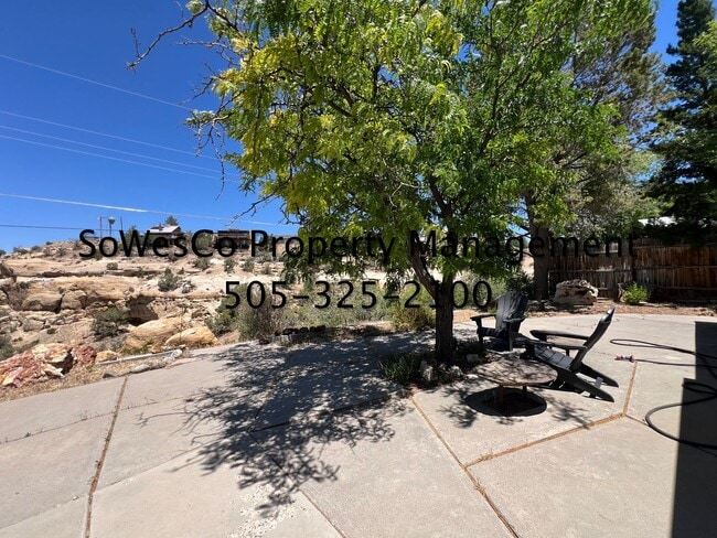 Building Photo - FULLY FURNISHED 4 Bedroom 2 Bath with Breathtaking Views