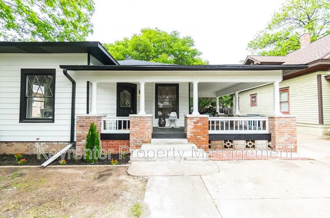Primary Photo - 1013 NW 17th St