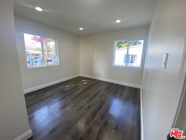 Building Photo - 6644 Atoll Ave