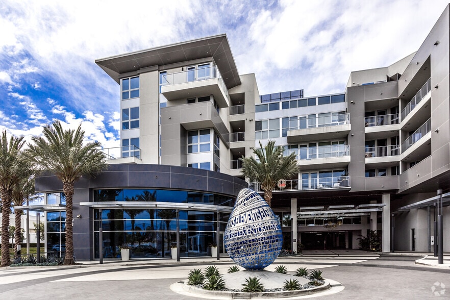 Primary Photo - Elements Apartments*