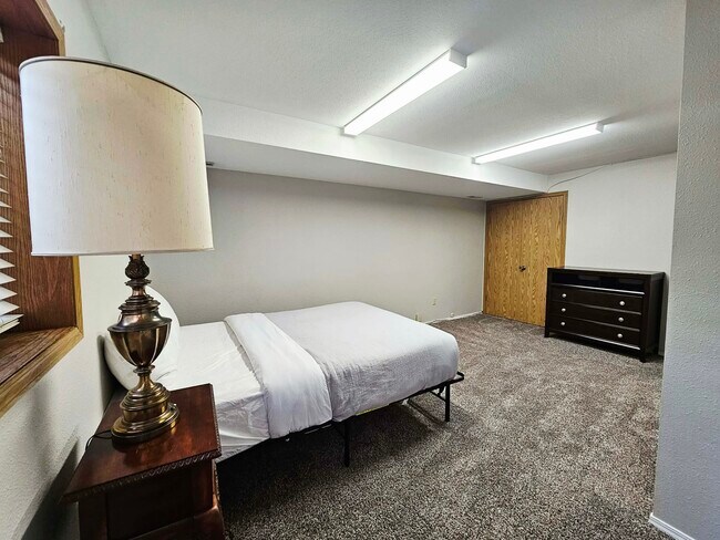 Building Photo - 7486 Liberty Bell Dr