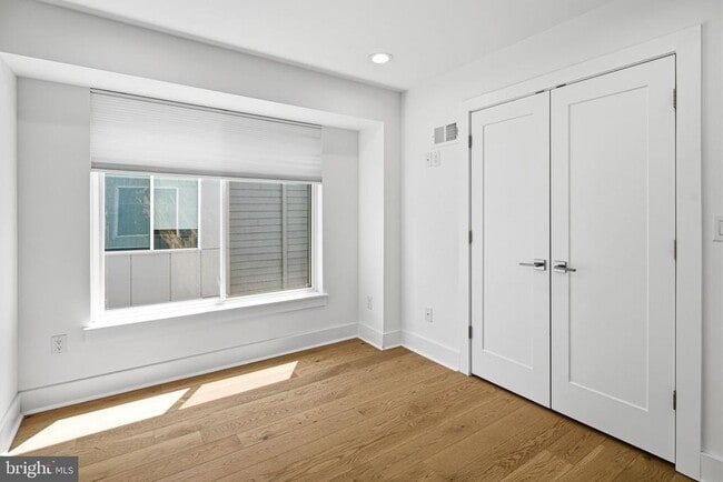 Building Photo - 1329 N 17th St