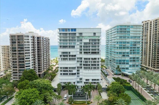Building Photo - 10155 Collins Ave