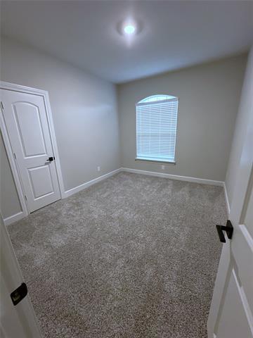 Building Photo - 2024 Brentwood Dr