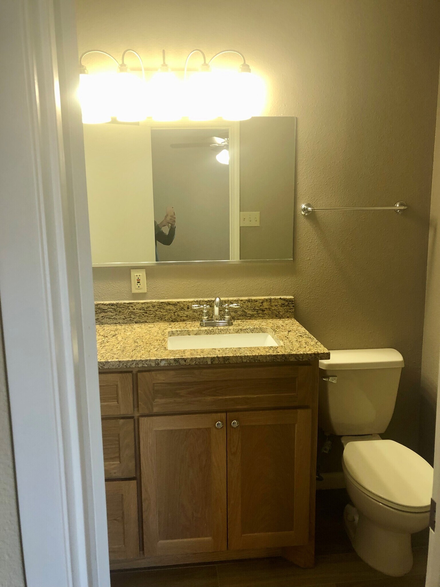 Building Photo - 1205 Fairfield St