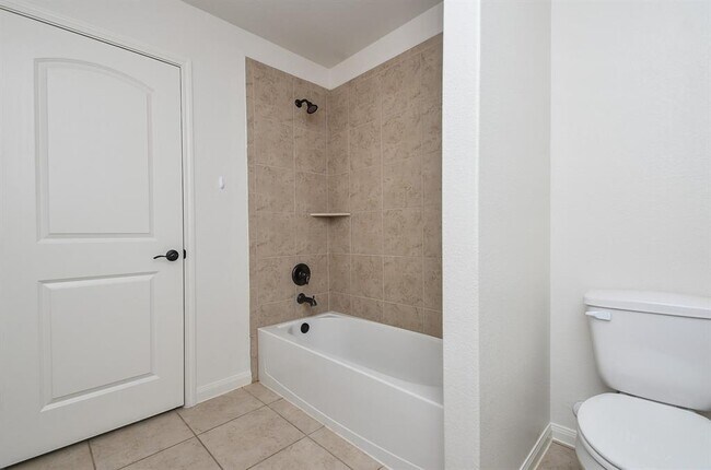 Building Photo - 21022 Echo Manor Dr