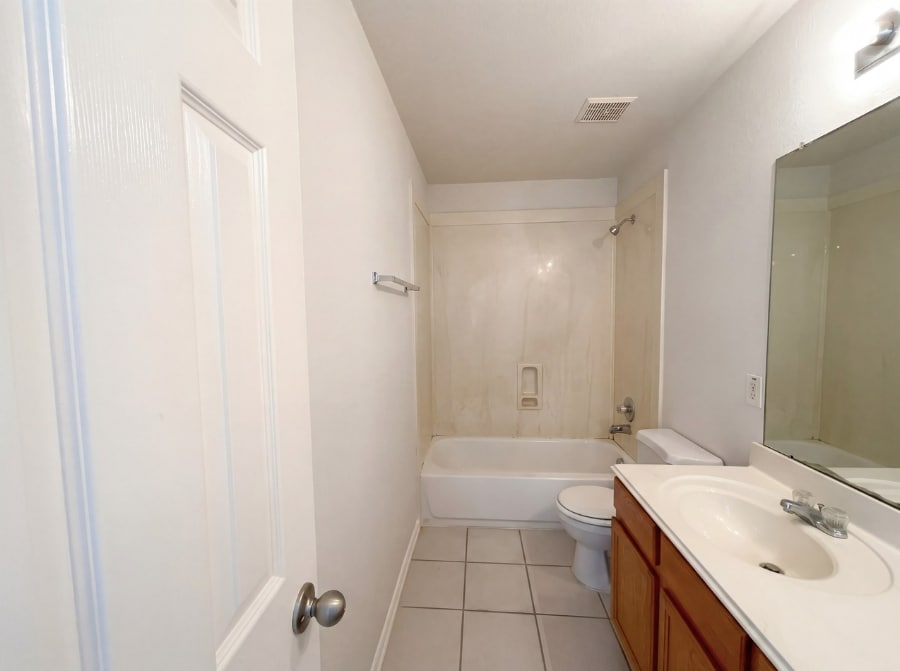 Building Photo - 200 Rippling Creek Ln