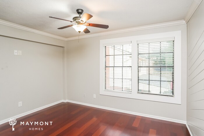 Building Photo - 4242 Heathfield Dr