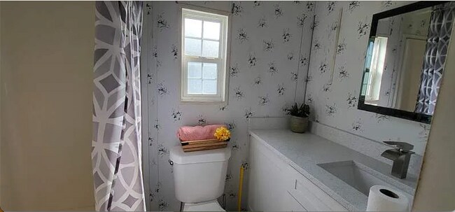 Building Photo - Cozy 1 bedroom furnished in Resort Style Community