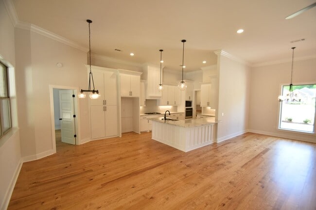 Building Photo - First Months Rent  Move In Special just $1799