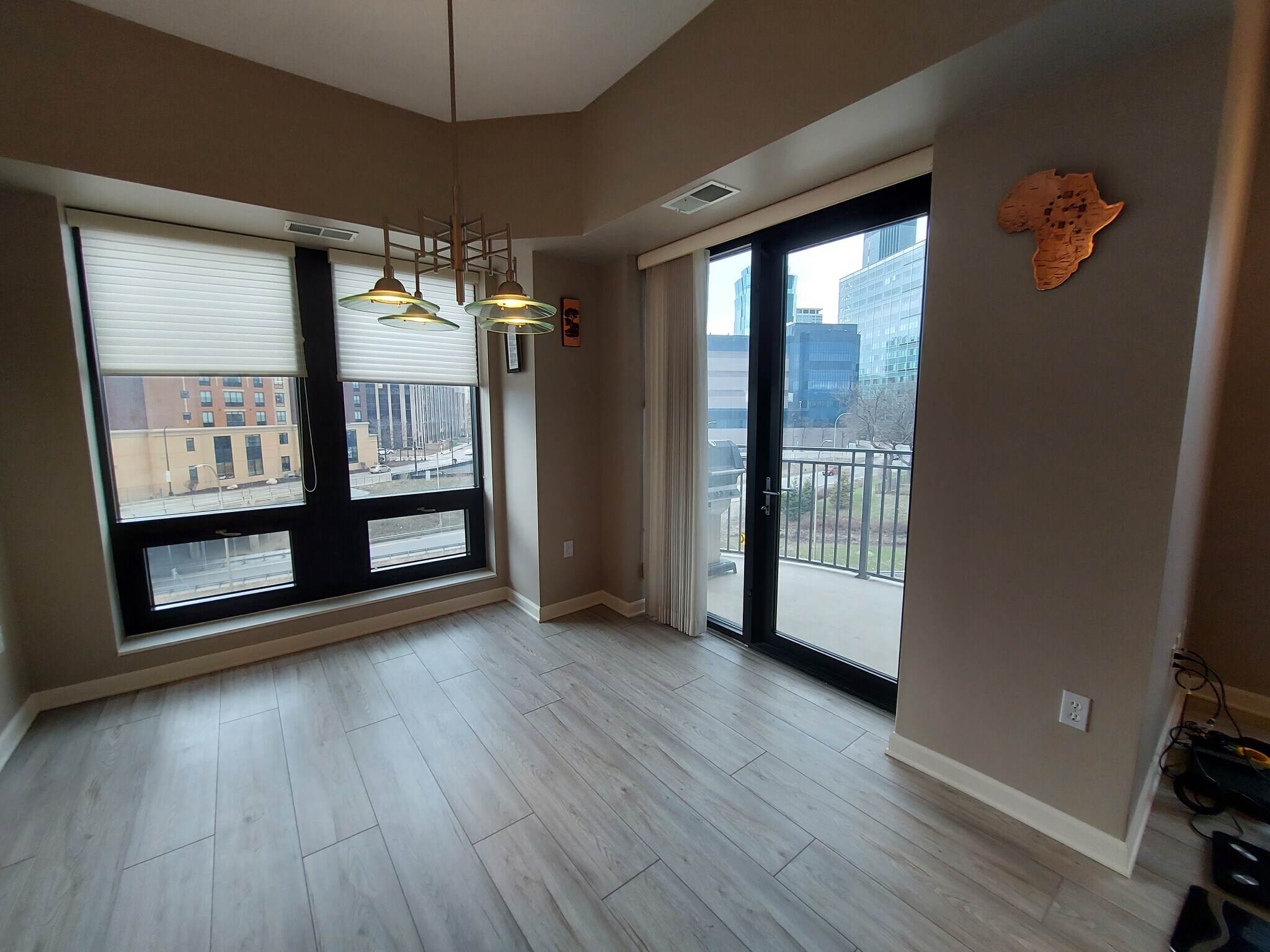Dining Area - 500 E Grant St