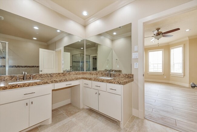 Building Photo - 13405 Preston Cliff Ct