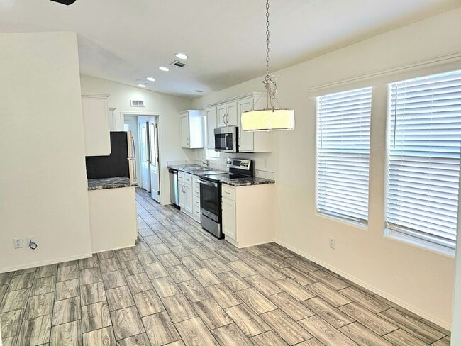 Building Photo - 8869 E Baseline Rd