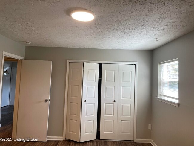 Building Photo - 404 N Hite Ave