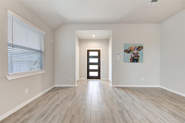 Building Photo - 6022 Bristol Spur Ln