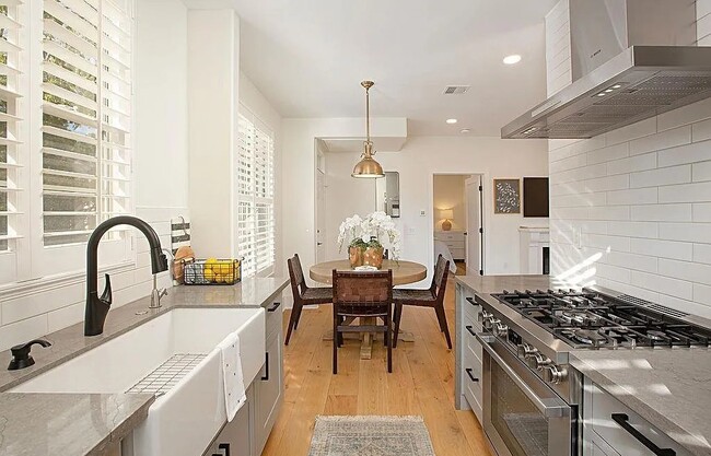 Building Photo - Bern