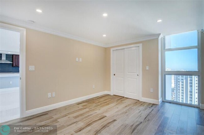 Building Photo - 1360 S Ocean Blvd