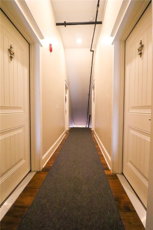 Building Photo - 64 E Market St