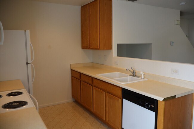 Building Photo - Chic Two-Story Home with Outdoor Area + $2...