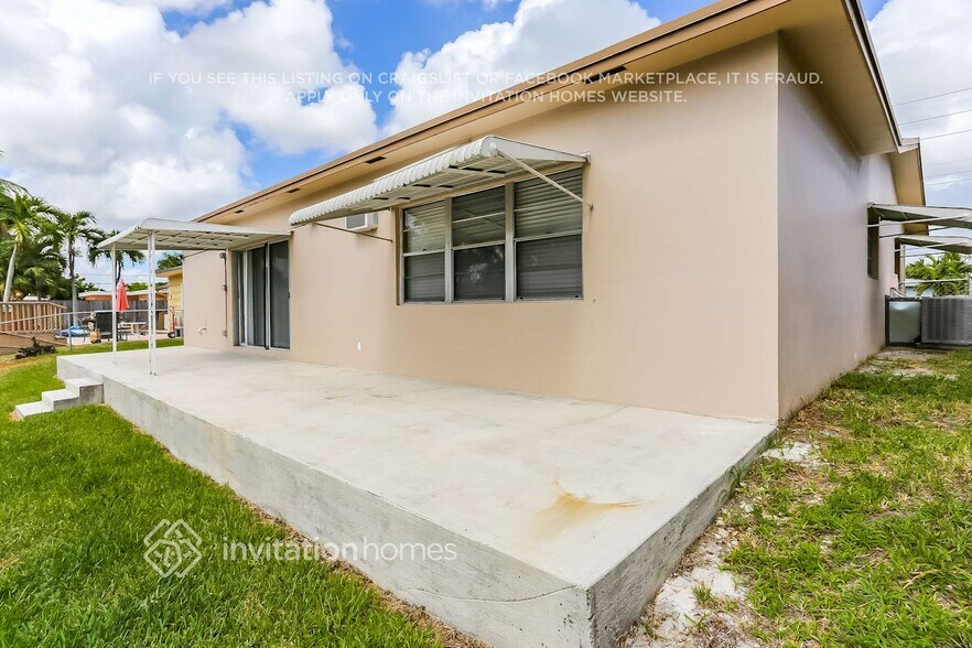 Building Photo - 1772 NW 38th St