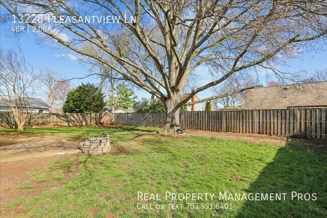 Building Photo - 13228 Pleasantview Ln