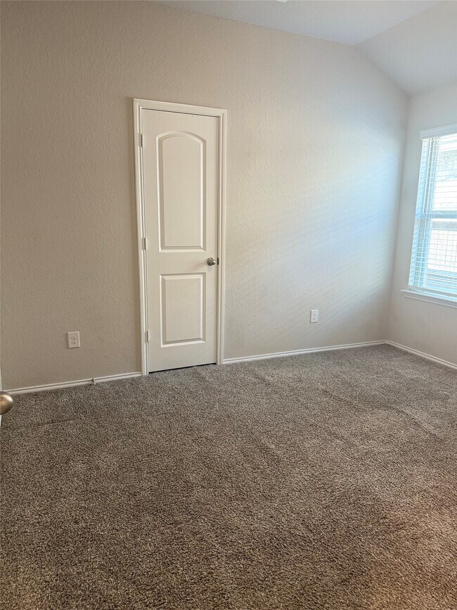 Building Photo - 15310 Dinnet Berm Dr